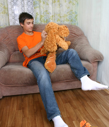 Pitya on bench 5b6c07f1ee2f8.jpg