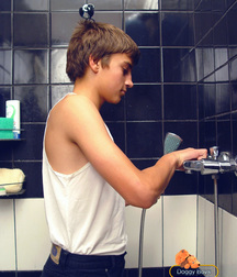 Pitya showers 5b75390b7efe3.jpg