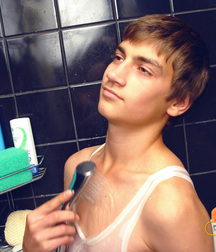 Pitya showers 5b75393e9b2c8.jpg