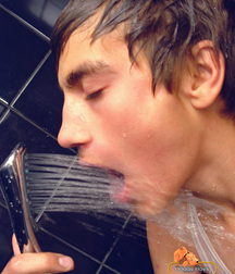 Pitya showers 5b7539608f384.jpg