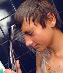 Pitya showers 5b753961d1989.jpg