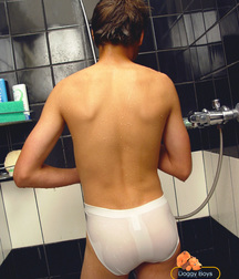 Pitya showers 5b753976ad3c1.jpg