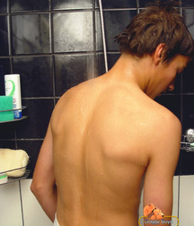 Pitya showers 5b75397b6582f.jpg