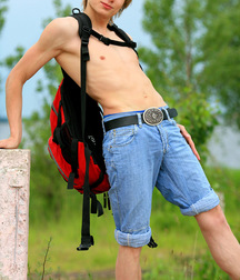 Gleb cums on a day outside 5c4d0b8c1e51a.jpg