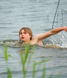 Gleb cums on a day outside 5c4d0bd32e420.jpg