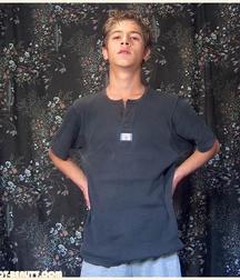 Boy beauty Yanni 5c828cd5eb3c5.jpg