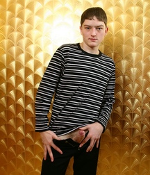 Alexey cums in Studio Goldroom 5cb32cd3b79f7.jpg