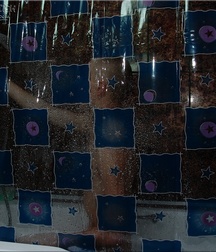 Glarik & Dron shower and share their bedroom  5cf7b48f9233e.jpg