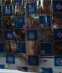 Glarik & Dron shower and share their bedroom  5cf7b4914c044.jpg