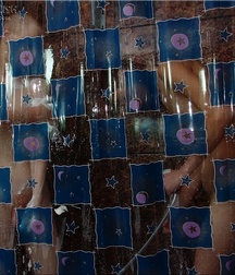 Glarik & Dron shower and share their bedroom  5cf7b496b74b2.jpg