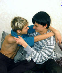 Ton gets nailed by his Friend 5d12b5175c0eb.jpg