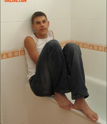 Ton Alone 5d1b59e080df3.jpg