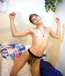 Ton @ Play with big Dildo 5d38ed2be4a55.jpg