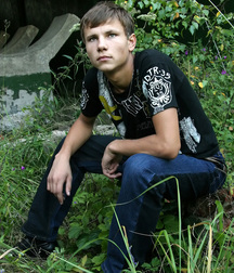Nikola enjoys his outdoor Photoshoot 5d48dfa86c4c4.jpg