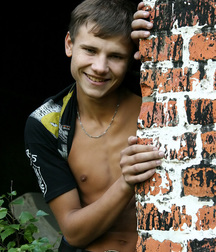 Nikola enjoys his outdoor Photoshoot 5d48dfb451669.jpg