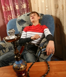 Cute Aaron smokes his Pipe 5d5dd56bb4e24.jpg
