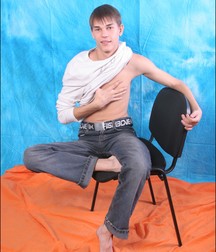 Ton masturbates @ Home 5d65dd970b982.jpg