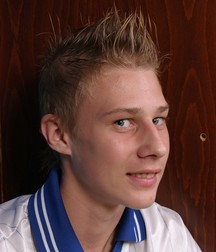 Anders Poses 5d70e3fa29c0a.jpg