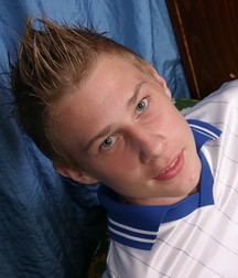 Anders Poses 5d70e40802d07.jpg