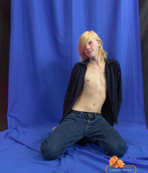 Mark Studio Album 1 5da7b36a1903f.jpg