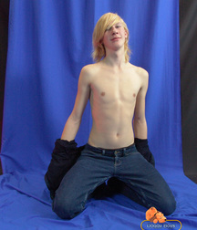 Mark Studio Album 1 5da7b3746ef36.jpg