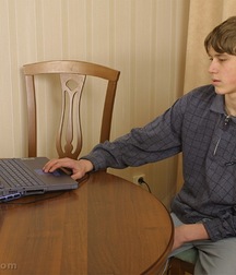 Jenya Cums on the Table 5daf4b01e49a8.jpg