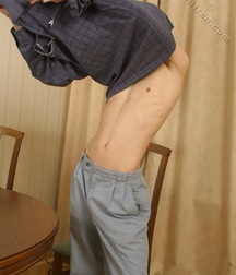 Jenya Cums on the Table 5daf4b0ba580e.jpg