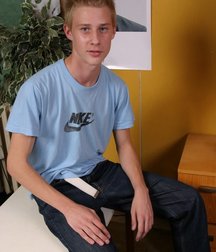 Anders in the Studio 5df06281c123f.jpg