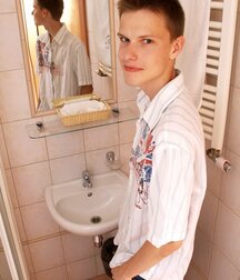 Ethan likes to shower twink porn 5ee957c3c68e5.jpg