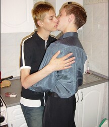 Ton & Andy in the Kitchen gay tube 5ff7ab8927752.jpg