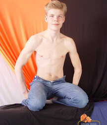Ivan Photo Shoot Gay Tube 6006213de6726.jpg