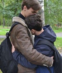 Kiss 5b5b9404ca7c7.jpg