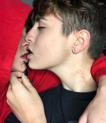 Kiss 5b5b940f44e95.jpg