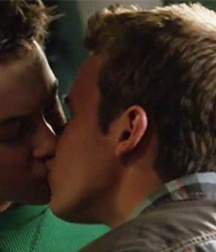 Kiss 5b5b94202766f.jpg