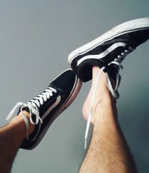 black and white shoes 5ceccdad1a108.jpg