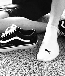 black and white shoes 5ceccdae5bad6.jpg