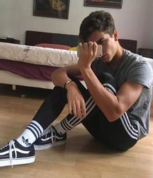 black and white shoes 5ceccdc8636d2.jpg