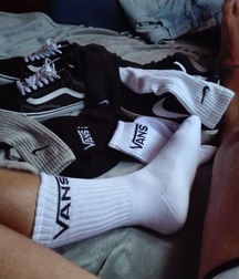 black and white shoes 5ceccdd6edd6c.jpg