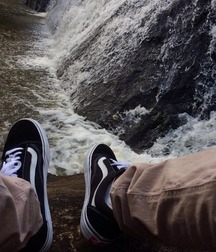 black and white shoes 5ceccde5d8b24.jpg