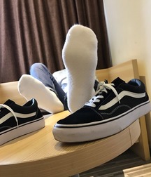 black and white shoes 5ceccde77d325.jpg
