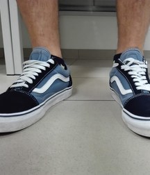 black and white shoes 5ceccdf8dd622.jpg