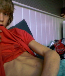 hot boys 5a08ee8fc3532.jpg