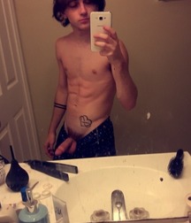 gay boys 5a4ef73498a38.jpg