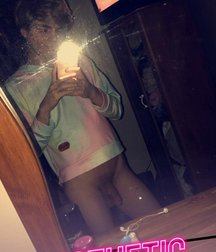 gay amateur  5a6fb3e9e6299.jpg