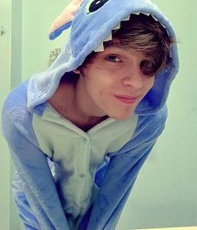 gay amateur  5a6fb3fc85d4a.jpg