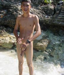 LEONEL - Horsehung and Handsome Latino 5b374697d2117.jpg