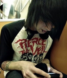 KissMe's Emo Beauty 5a654c93a3b0a.jpg