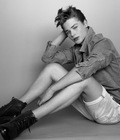 KissMe's Poses 5a6f7badf297b.jpg