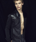 KissMe's Poses 5a6f7bb39879e.jpg