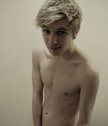 KissMe's Bods5 5a79585c8ddd2.jpg
